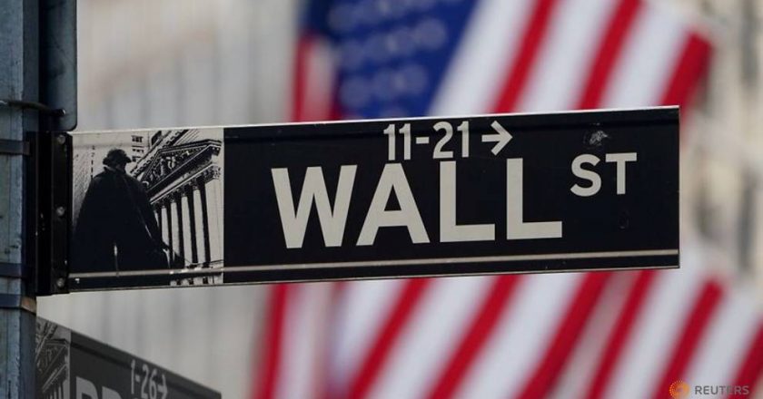 Wall Street extends slide on virus worries, elusive stimulus deal