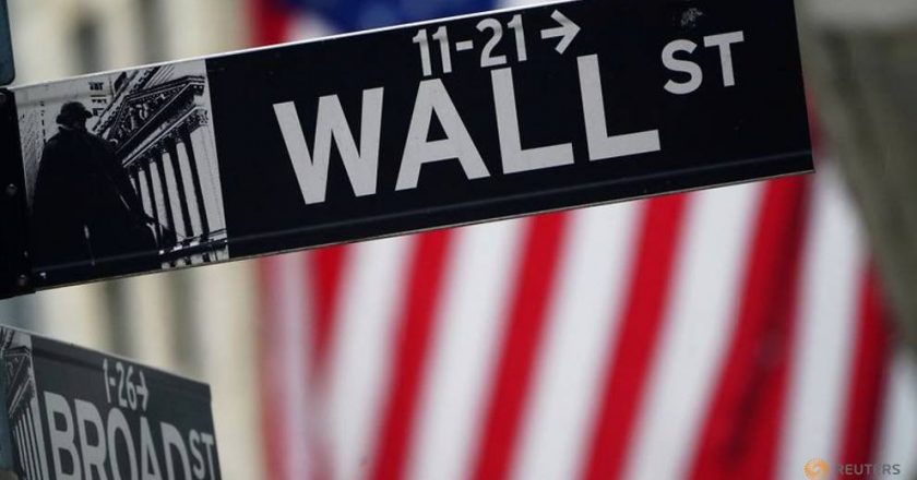 Wall Street shares close higher on stimulus hopes
