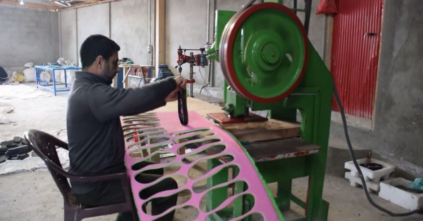 Indian govt’s scheme helping youth in business, generating employment in J&K’s Pulwama