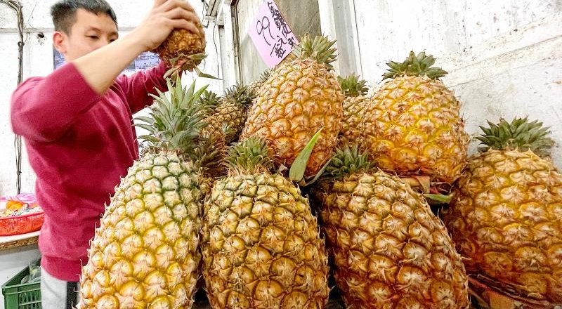 Amid rising tensions, China suspends pineapples import from Taiwan