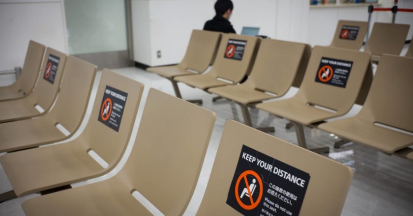 Japan extends travel restrictions and tightens quarantine measures