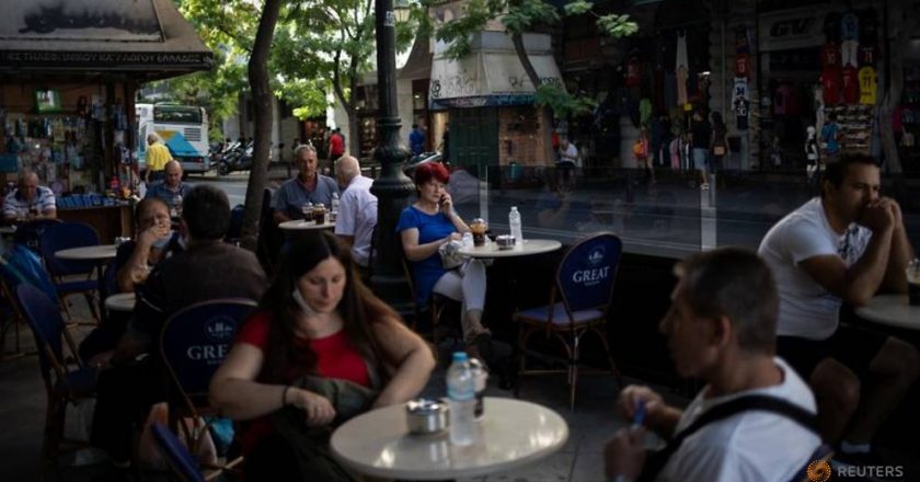 Greece to require vaccination or negative test at indoor restaurants