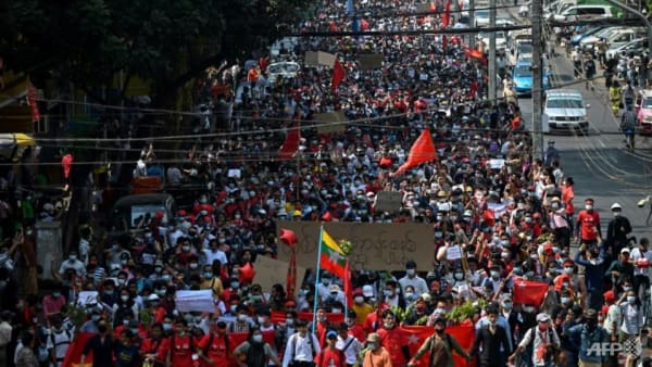 Myanmar youths fleeing security forces jump from building, at least 2 die: Reports