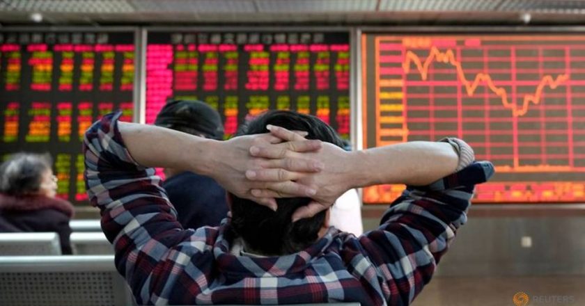 China buyers re-emerge, patient Fed saps dollar