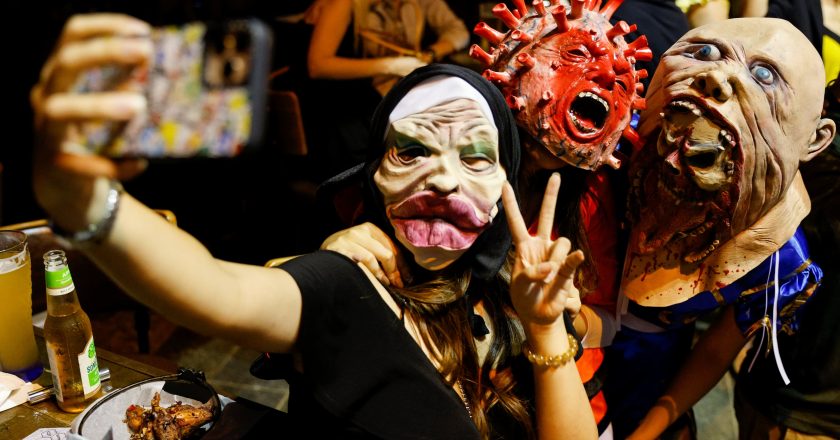 China cracks down on showbiz for ‘polluting’ society and youth, bars ‘effeminate’ behavior from screens