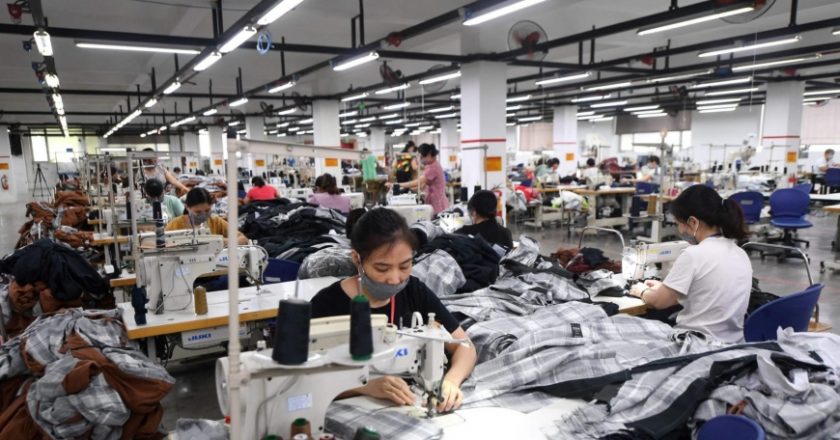 Vietnam’s COVID-19 lockdown ensnares world’s clothing giants