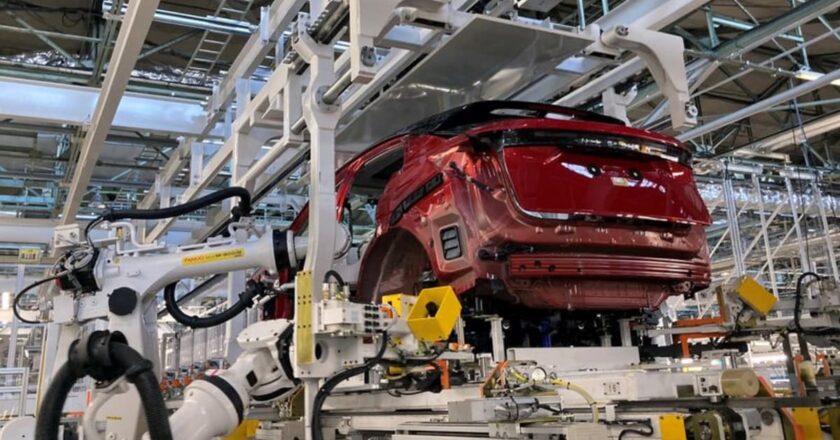 Japan manufacturers’ mood slips as rising costs pressure profit margins – Reuters Tankan