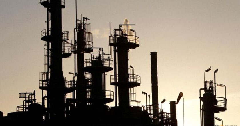 Oil extends rally on Kazakhstan unrest and Libyan outages