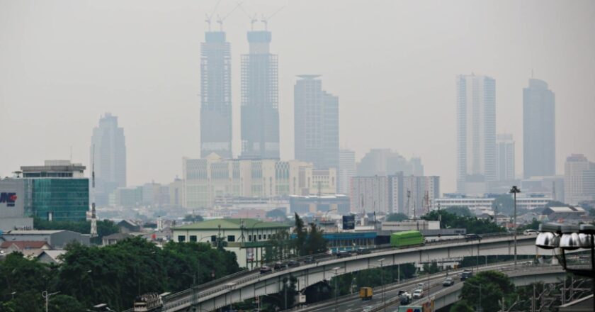 Indonesia passes law paving way to move capital to Borneo