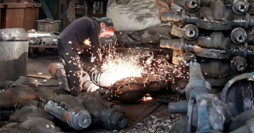 China December factory activity edges up ahead of economic headwinds