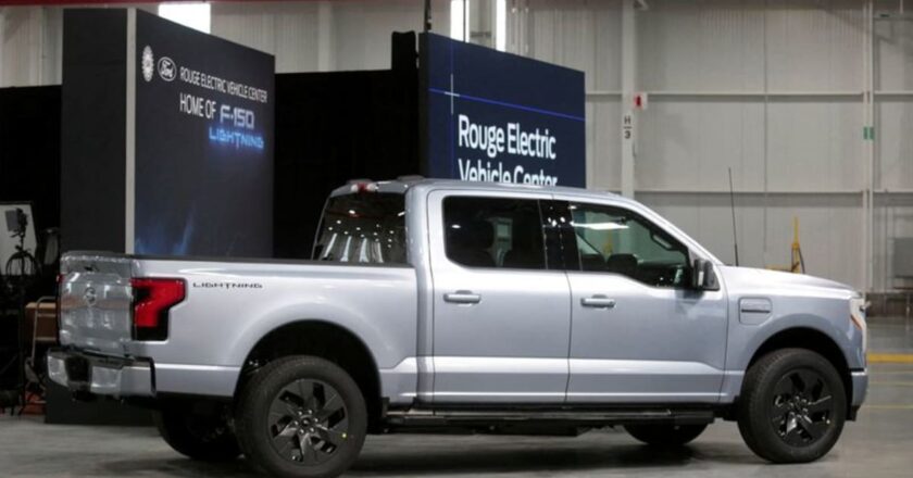 Exclusive-Ford set to announce plans to run EV, ICE as separate businesses -sources