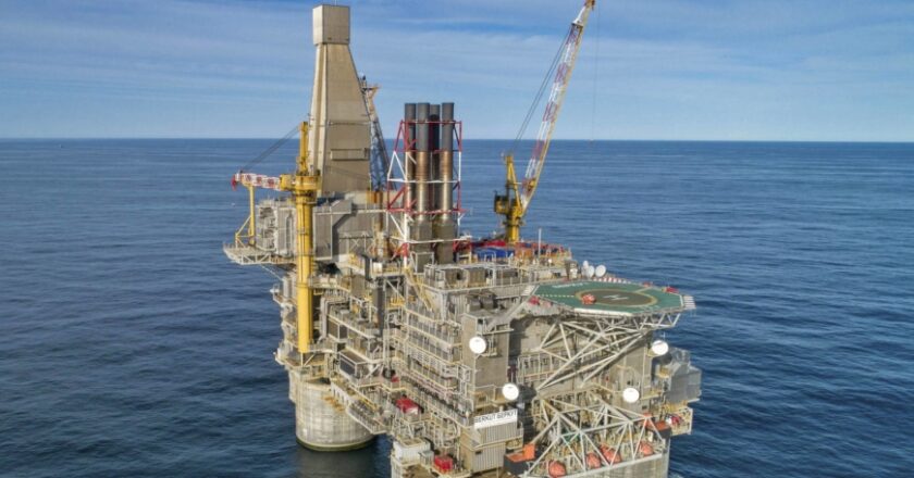 Japan resists pressure to follow Big Oil’s exit from Russia