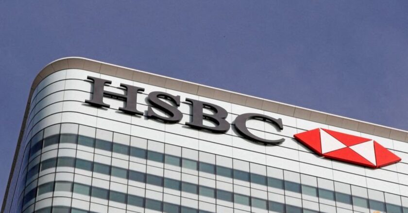 HSBC targets 34% cut to emissions from oil and gas clients by 2030