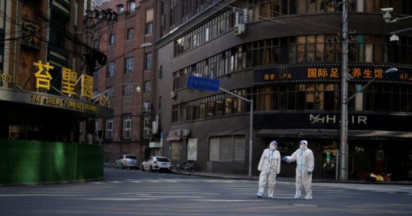 Fed up with COVID-19 lockdown, bankers, fund managers looking to leave Shanghai