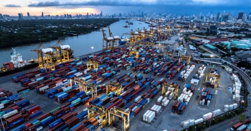 Thai GDP notches fastest growth in a year on eased COVID curbs