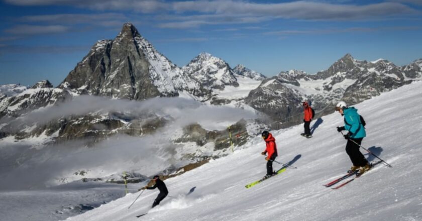 Thaw and redraw: Melting glacier moves Italian-Swiss border