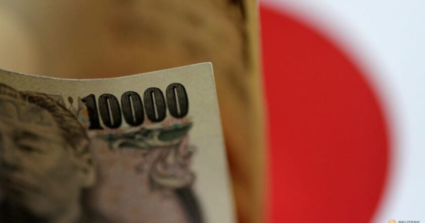 Yen intervention will not stop sharp declines, official warns