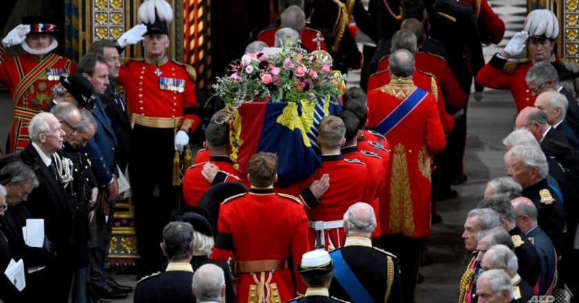 Queen Elizabeth’s coffin starts journey to final resting place
