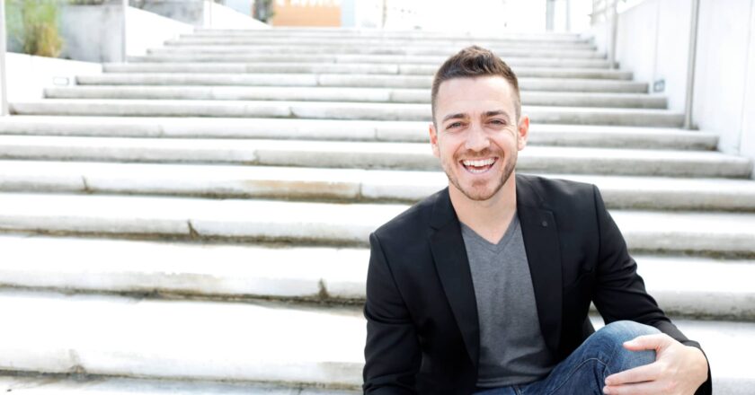 ‘I work just 5 hours a week’: A 39-year-old who makes $160,000/month in passive income shares his best business advice