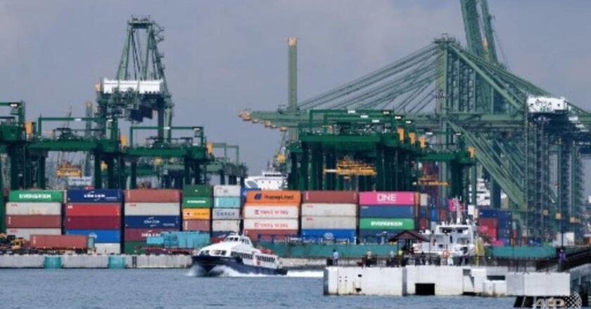 Singapore’s non-oil exports fall 20.6% in December; third straight month of decline