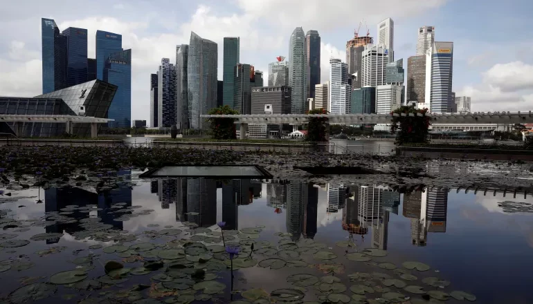 Rich Chinese people escape crackdowns for Singapore, dubbed “Asia’s Switzerland”