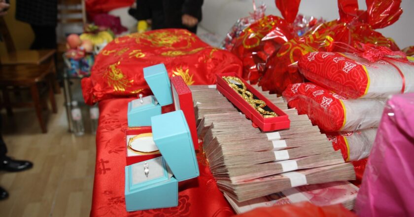 <strong>Chinese county offers cash to under-25 brides as birth rates fall to a record low</strong>