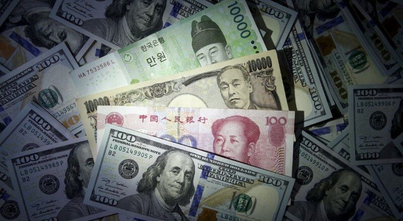 Asia’s Central Banks Battle the Dollar with $30 billion in Forex