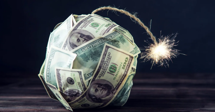 <strong>China currency collapse: A ticking time bomb for global economy</strong>