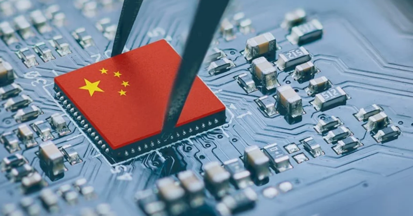 US labels Chinese chips an economic threat, but delays tariff impact until 2027