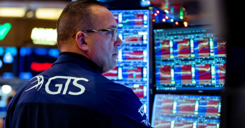 Treasury yields move higher as investors weigh the state of the U.S. economy