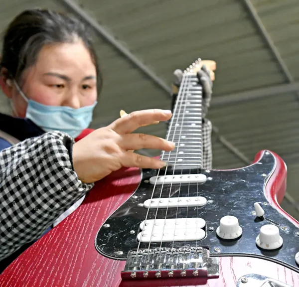 China hits growth goal after exports defy US tariffs